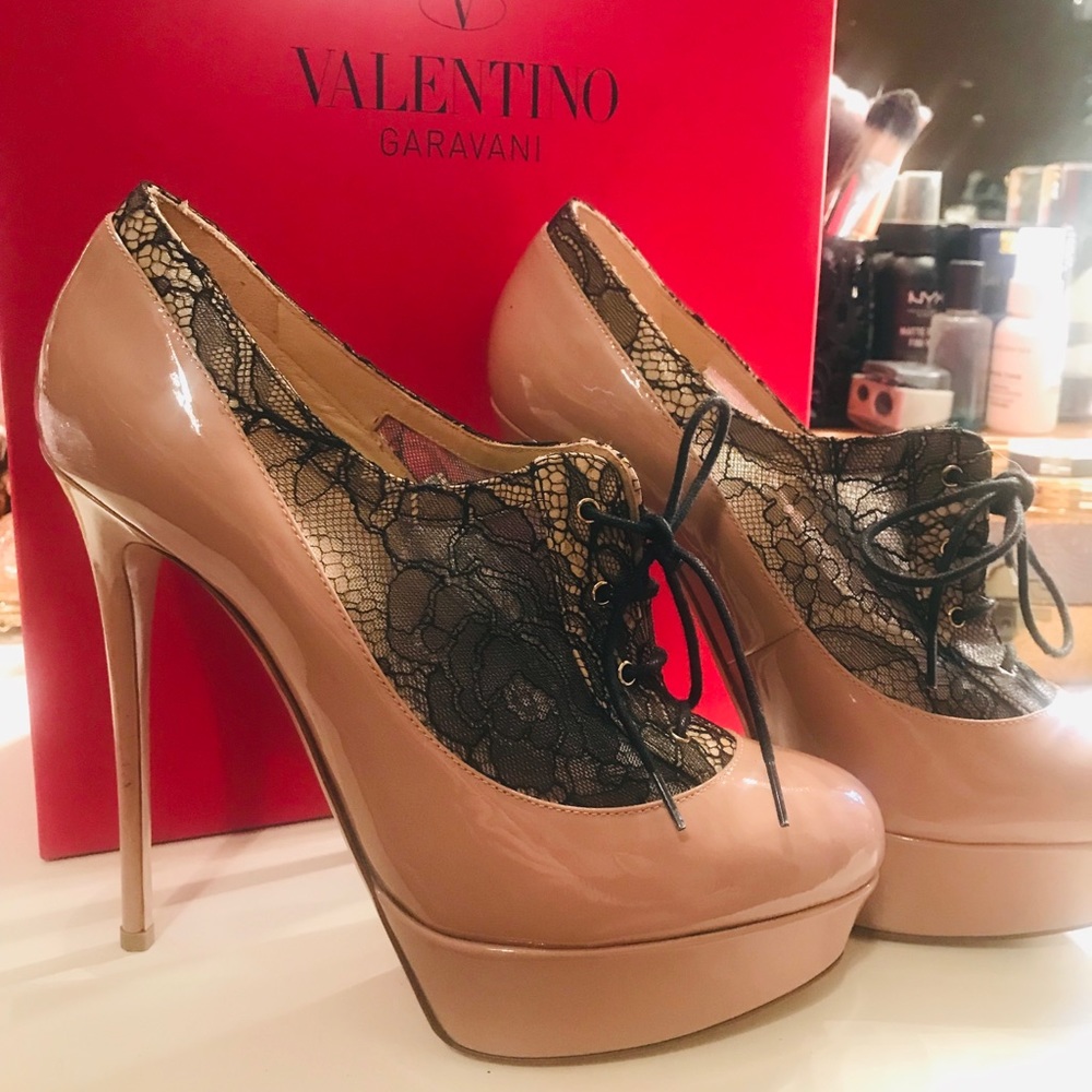 Valentino Patent Rose & Black Pumps Lace Heels